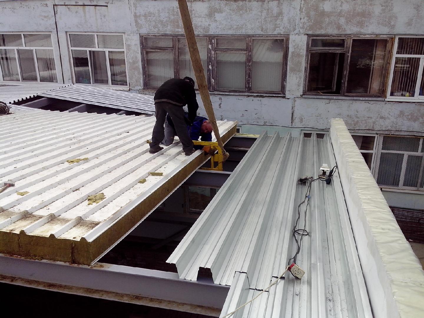 Поставка/упаковка двухслойных сэндвич-панелей