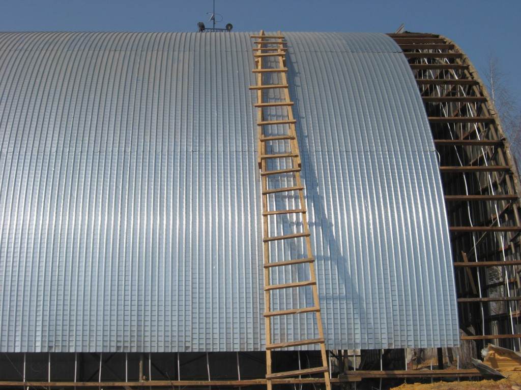 Упаковка и отгрузка профнастила — заглушка (замените на своё фото)