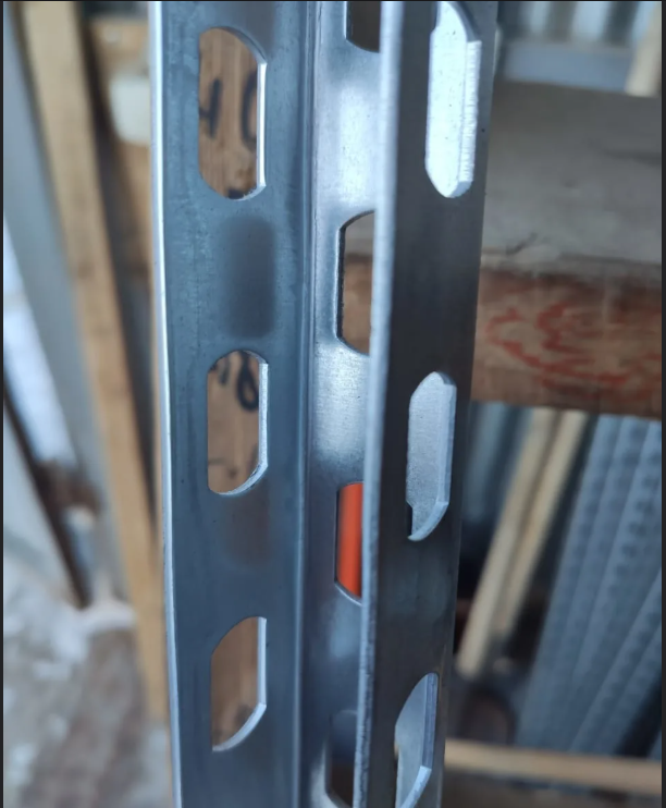 Применение перфорированного U-профиля — пример каркасной системы