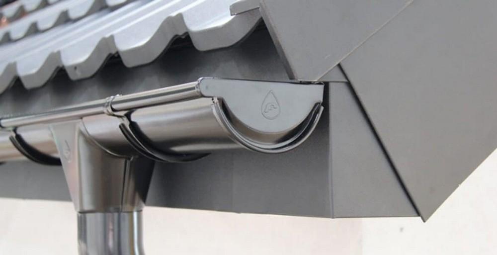 Водосток на объекте